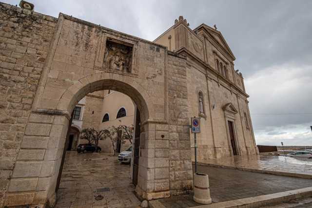 Crociati, pellegrini e dipinti miracolosi: � il complesso della Madonna dei Martiri di Molfetta